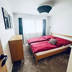 Apartment Chaleureux, Recemment Renove, Offrant Vue Imprenable Sur Les Montagnes *