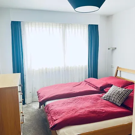 Appartement Chaleureux, Recemment Renove, Offrant Vue Imprenable Sur Les Montagnes *
